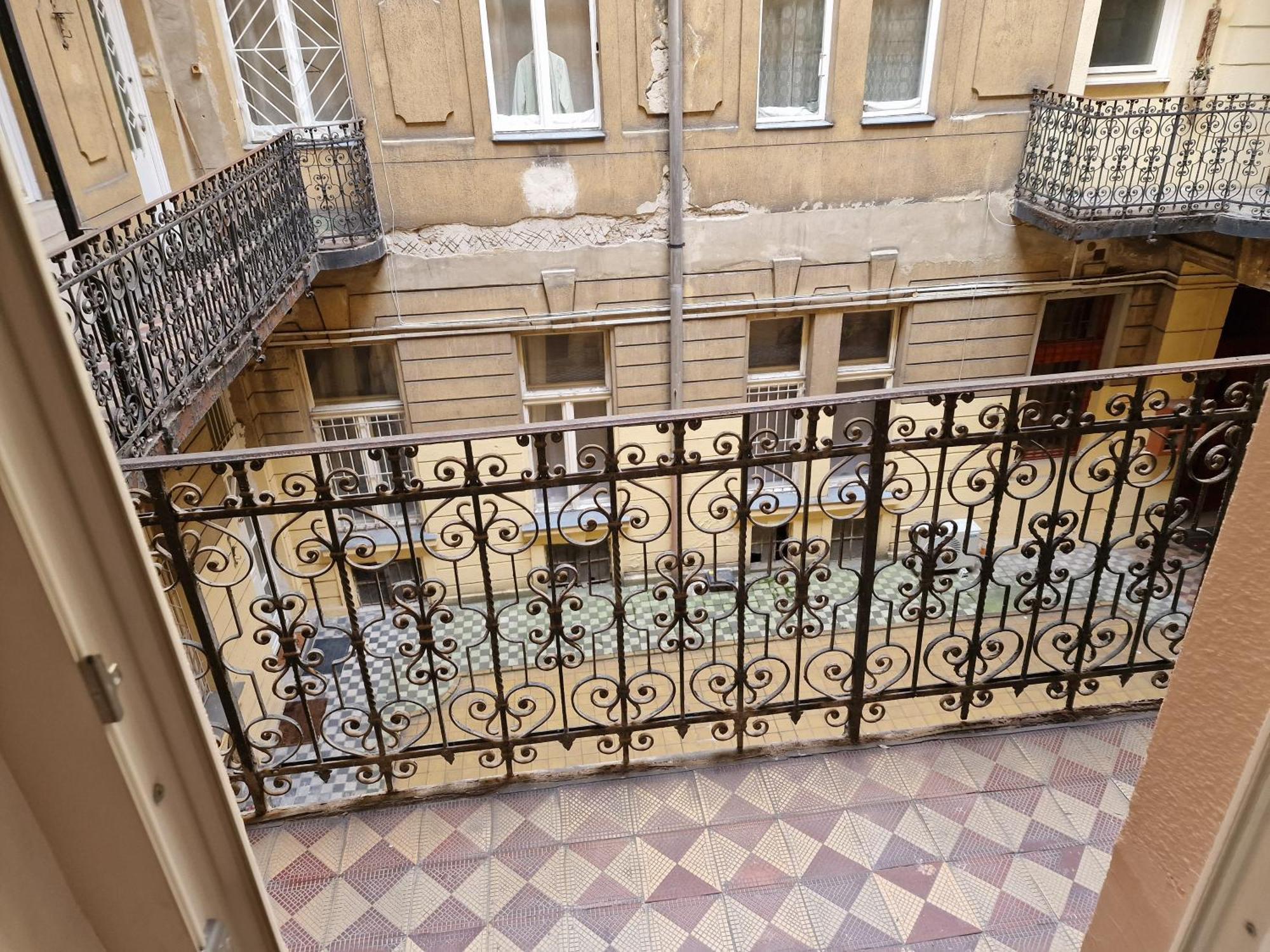 Bercsenyi Apartments - Close To The Gellert Thermal Bath Budapest Værelse billede
